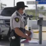 Mexican immigration officer